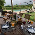 D'hotes Et Table D'hotes Domaine De La Terrasse Sas Et Anda Montauban Bed & Breakfast Lacourt-Saint-Pierre