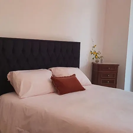 D'hotes Et Table D'hotes Domaine De La Terrasse Sas Et Anda Montauban Bed & Breakfast *