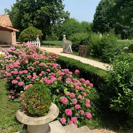 D'hotes Et Table D'hotes Domaine De La Terrasse Sas Et Anda Montauban 住宿加早餐酒店 Lacourt-Saint-Pierre