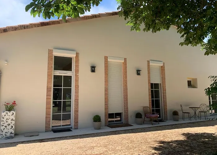 Bed & Breakfast D'hotes Et Table D'hotes Domaine De La Terrasse Sas Et Anda Montauban