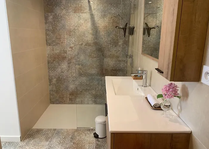 D'hotes Et Table D'hotes Domaine De La Terrasse Sas Et Anda Montauban * Lacourt-Saint-Pierre